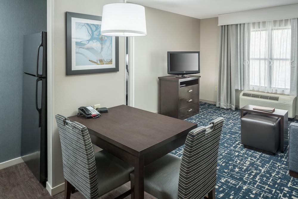 Homewood Suites By Hilton Cedar Rapids-North מראה חיצוני תמונה