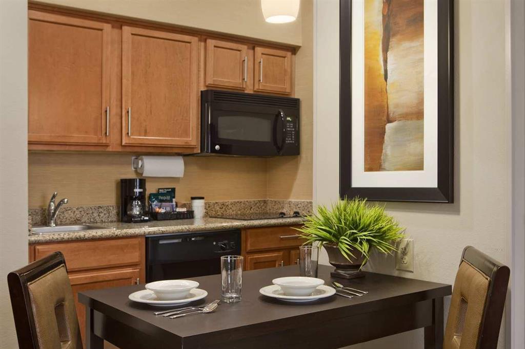 Homewood Suites By Hilton Cedar Rapids-North חדר תמונה