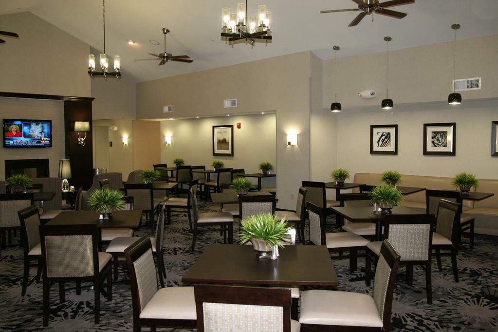 Homewood Suites By Hilton Cedar Rapids-North מראה חיצוני תמונה